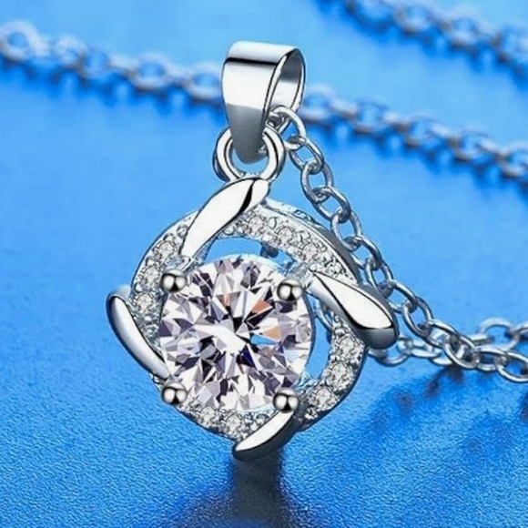 La Raffine S925 Silver Windmill  White Cubic Zirconia Necklace - Picture 4 of 8